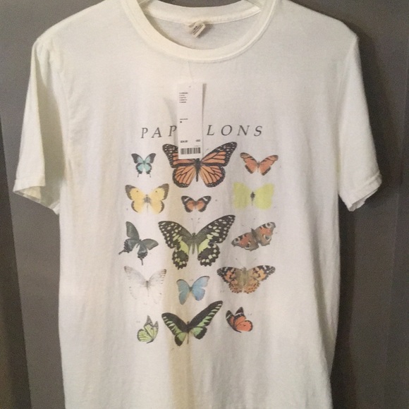 Butterfly crewneck T from Urban Outfitters - Picture 5 of 7